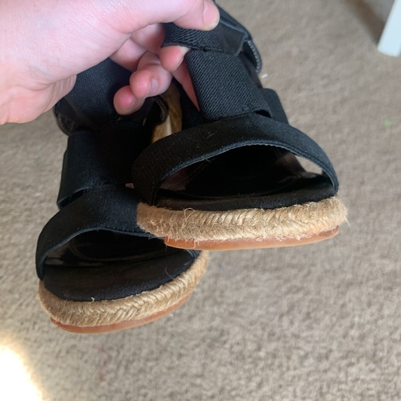 🖤Tahari Black Elastic Wedge Sandal Heels - Women’s Size 7 - Picture 5 of 8